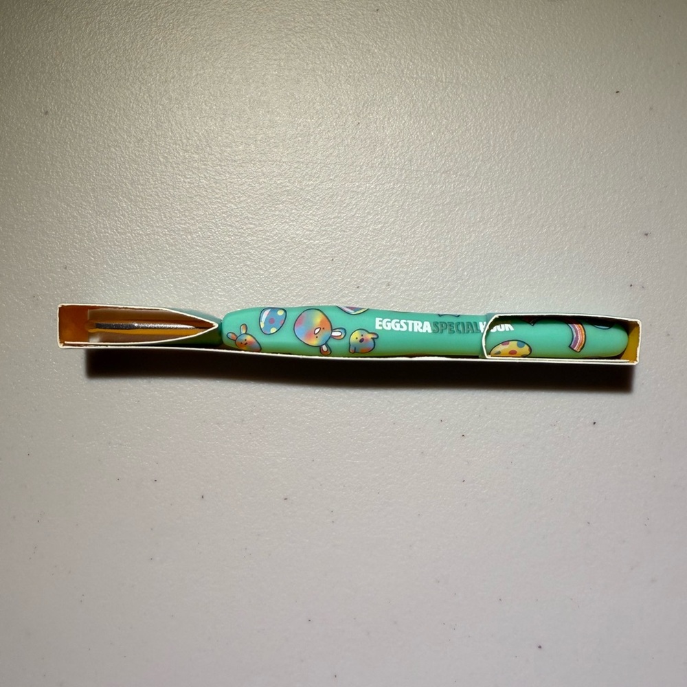 Woobles Easter pastel crochet hook - Eggstra Special Hook